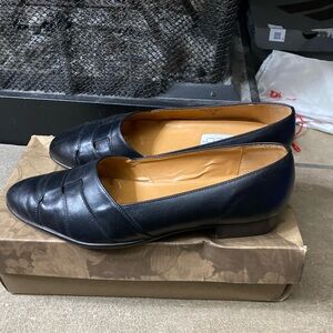 Calico  Black Leather Flats with box 8.5M